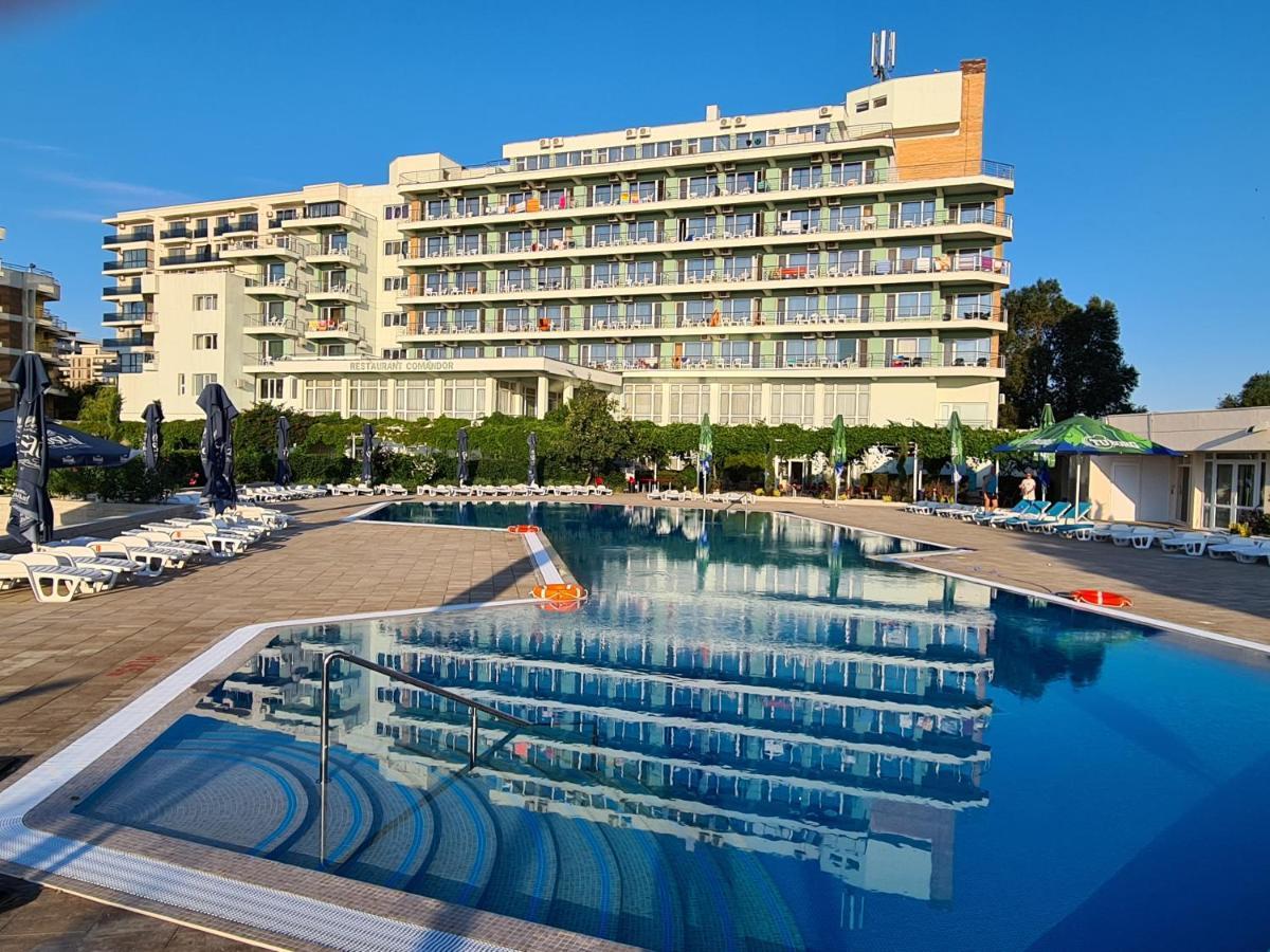 Hotel Comandor Mamaia Kültér fotó