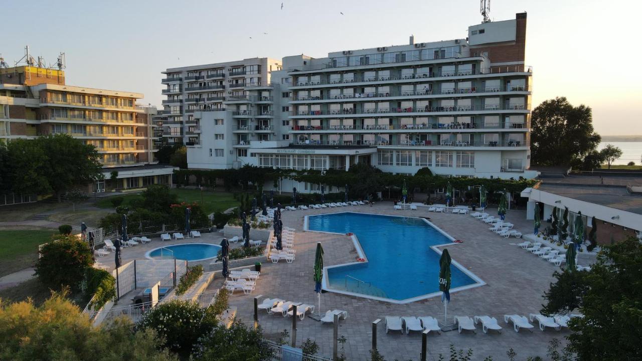 Hotel Comandor Mamaia Kültér fotó