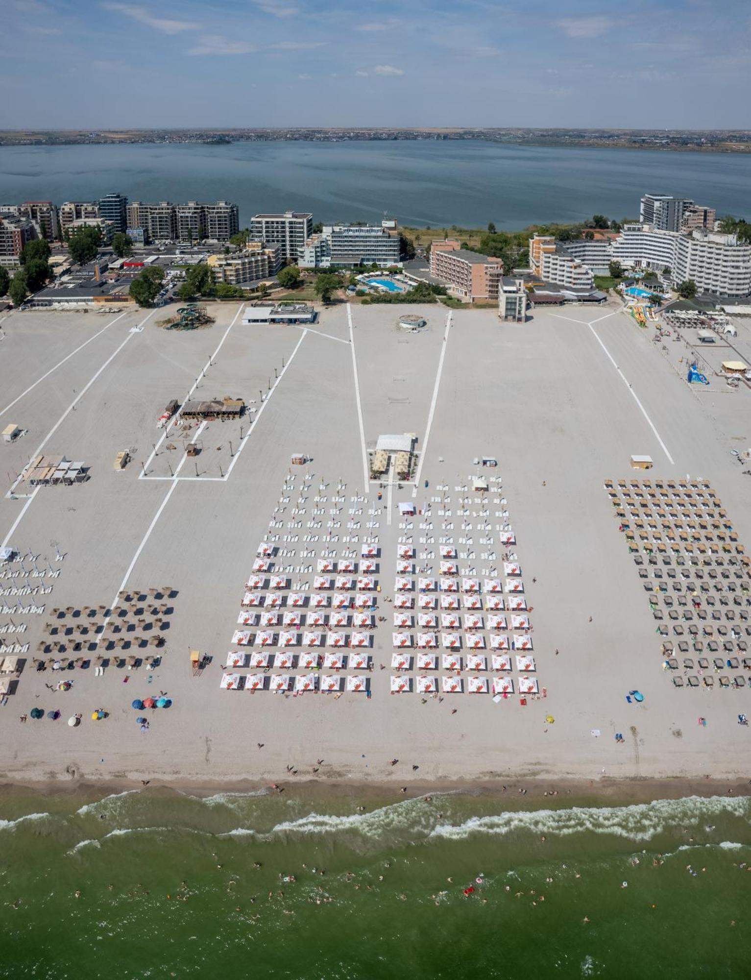 Hotel Comandor Mamaia Kültér fotó