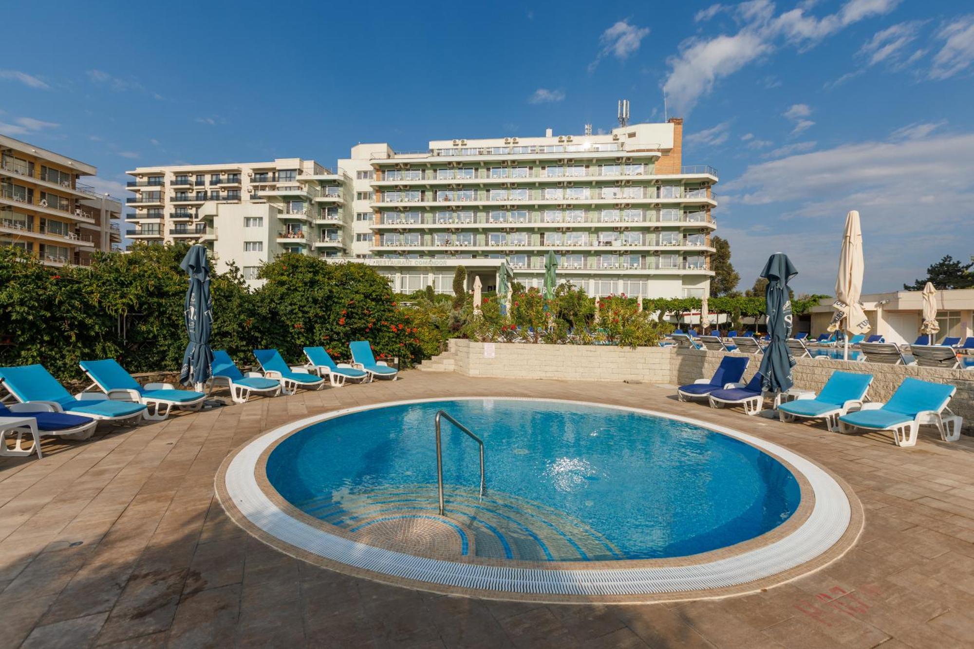 Hotel Comandor Mamaia Kültér fotó