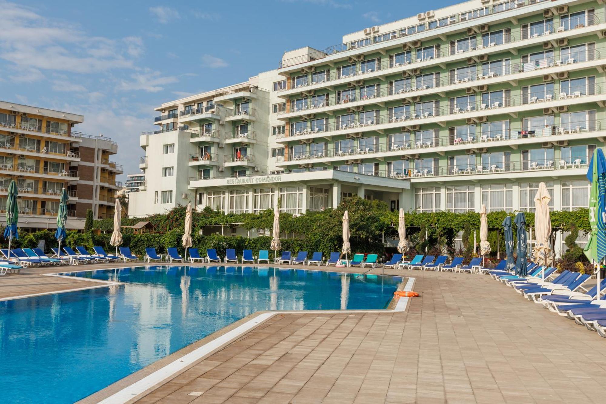 Hotel Comandor Mamaia Kültér fotó